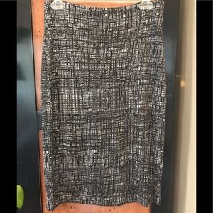 St. John 4 Black White Abstract straight Skirt